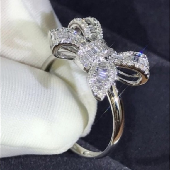 New! 925 Sterling Silver Diamond Bow Ring! - Picture 17 of 17